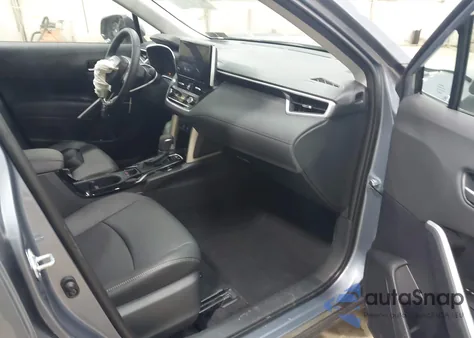 2024 Toyota Corolla Cross Xle z USA, uszkodzony, nr VIN 7MUDAABG4RV119068